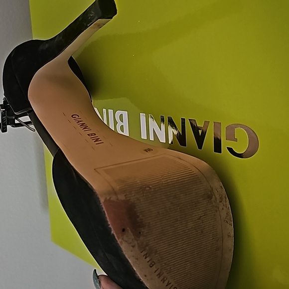 Gianni Bini- Black heel sandal with ankle strap. - Picture 3 of 4